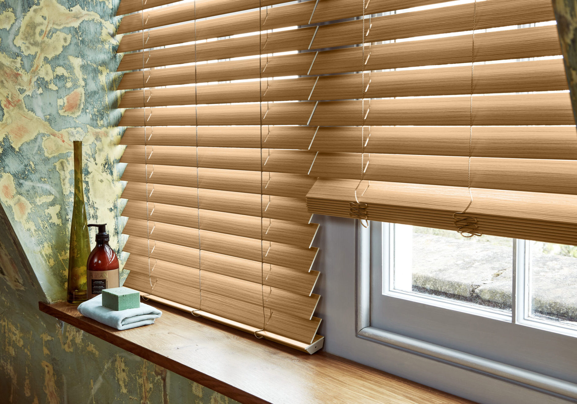 ARENA_FAUX-WOOD-EXPRESSIONS-MEDIUM-OAK Faux Wood Venetian Blinds in Mansfield